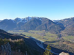 Blick über das Tal der Tiroler Achen zum Geigelstein
