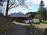 Wir passieren die Peterer Alm...