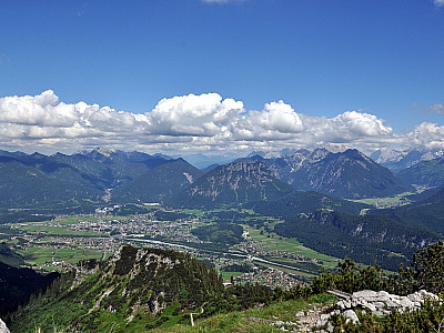 Das Reuttener Becken hinter dem Hornbergle