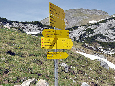 Weiter zur ausgeschilderten Haidachstellwand