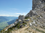 Das Gehstück und im Hintergrund das Zillertal