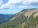 Blick zum Firstberg, links unten der Bockstallsee