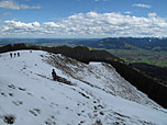 Blick hinunter zur Schnaiteralm, über die wir absteigen werden