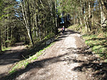 An der Verzweigung biegen wir rechts ab Richtung Heigelkopf