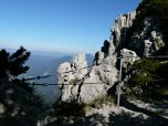 Felsen auf der Nordseite des Grats