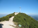 Der Weg zum Gipfelkreuz während des Abstiegs