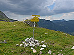 ...zum Abzweig nahe der Holzhütte