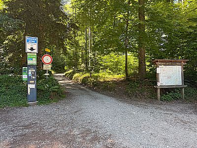Los geht's am Wanderparkplatz Schweibern