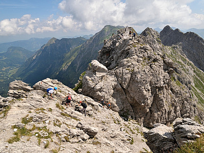 Weiter auf dem Grat folgt der vielleicht interessanteste Teil des Klettersteigs