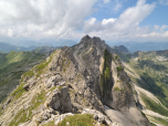 Der Ausblick zurück auf den bereits absolvierten Teil des Hindelanger Klettersteigs