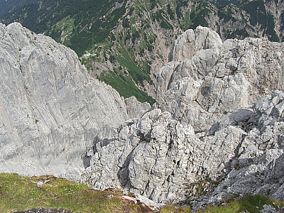 Unten das Stripsenjochhaus
