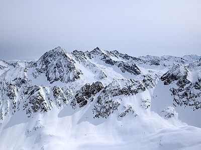 Der Ausblick nach Osten zum Zwölferkogel ... 