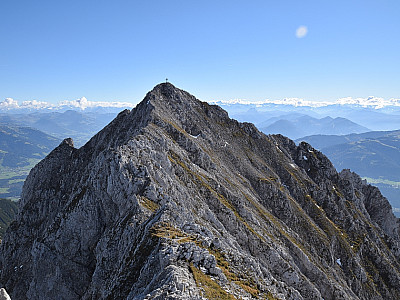 ... und wir stehen direkt auf dem schmalen Grat