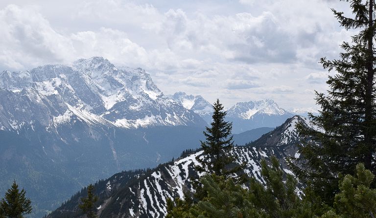 Hirschbichel (1935 m), auch Hirschbühel