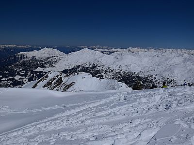 Die Aussicht am Gipfel nach Nordosten, ...