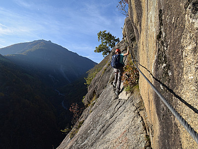 Auch dahinter geht es recht luftig weiter ....
