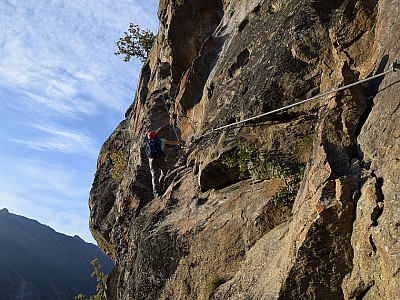 An vielen Stellen der Ferrata ist Reibungsklettern angesagt