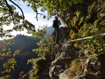 Herbststimmung in einem leichteren Abschnitt des Klettersteigs
