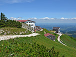 Hochfellnhaus mit Bergstation der Hochfellnbahn