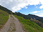 In Serpentinen geht es weiter bergauf