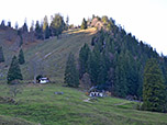 Vor uns die Staudacher Alm