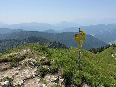 ...bringt uns zum Gipfelrücken hinauf