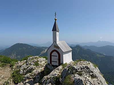 ...mit der Gipfelkapelle