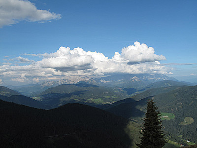 ...zum Dachsteingebirge...