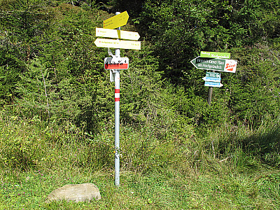 Ab hier ist das Heinrich-Kiener-Haus ausgeschildert