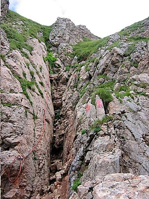 ...mit einem Seil gesicherte Kletterei