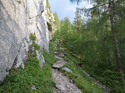 An der Westflanke des Steinbergs steigen wir weiter auf