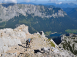 Rechts ist schön der Hintersee zu sehen