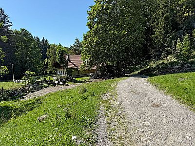 ...und passieren dort die Linderalm