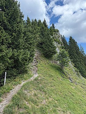 ...folgt die zweite Schrofenpassage