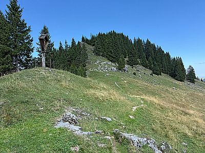 ...und passieren ein Marterl
