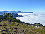 Blick zum Wendelstein, das Voralpenland versteckt sich unter einer Nebeldecke