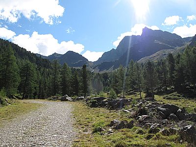 Rechts zeigt sich bereits der Prijakt