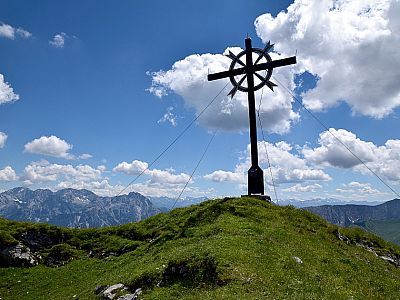Das Gipfelkreuz der Hochschrutte