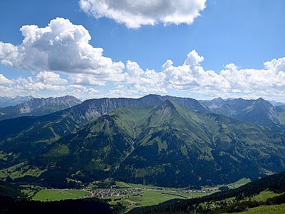 Die Bleispitze vor der Gartnerwand im Süden 