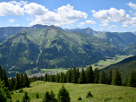 Der Ausblick im Süden auf Lähn und die Bleispitze