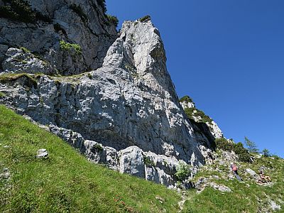 ... wo schon der nächste Pfeiler auf uns wartet.