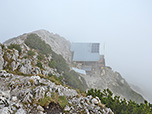 Blick vom Gipfel hinunter zum Reichenhaller Haus