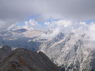 Der Gipfel der Zugspitze über dem Zugspitzplatt