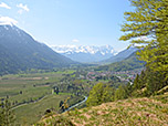 Blick übers Loiaschtal zur Alpspitze und zur Zugspitze