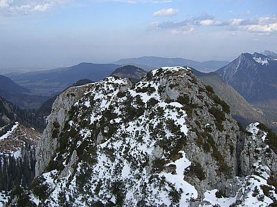 Blick zu Kreuz Nummer drei, das etwas tiefer liegt
