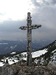 ...und sein schmuckes Gipfelkreuz