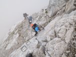 Auch der Abstieg führt uns über einen kurzen Klettersteig