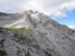 Der Blick zurück zum Gipfel der Hohen Fürleg