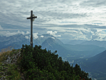 Das Gipfelkreuz des Hohen Fricken...