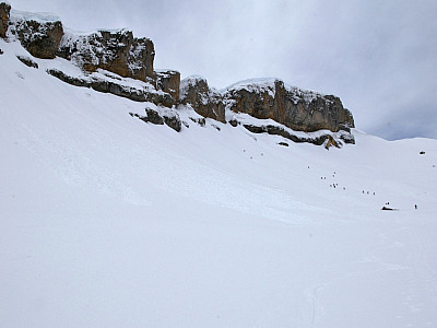 Heute versuchen mehrere Gruppen durch die Rinne aufzusteigen